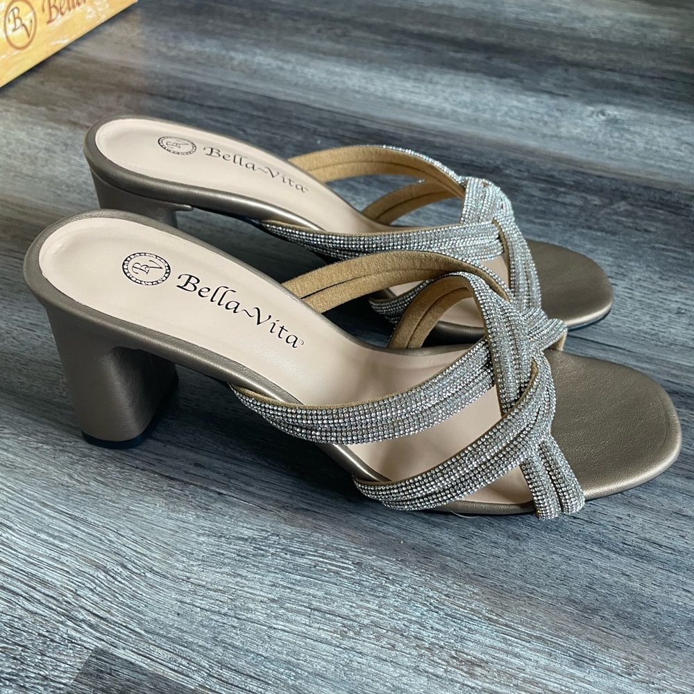 Bella Vita Gold and Silver Sandals - Picture 2 of 6